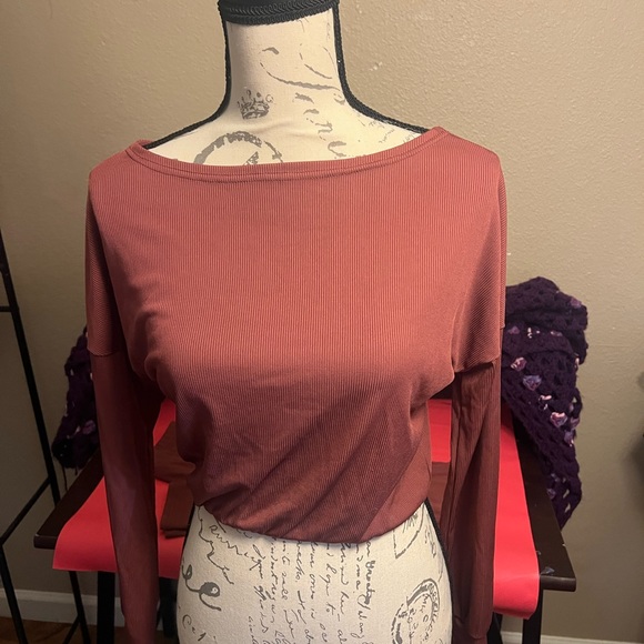 Matching set. - Picture 3 of 3